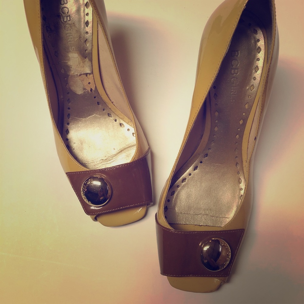 Beige and brown heels! Comfortable/ good condition